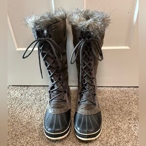 Sorel Women's Fur-Lined Lace-Up Boots